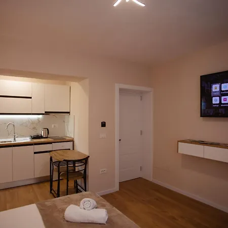 Apartament Center *
